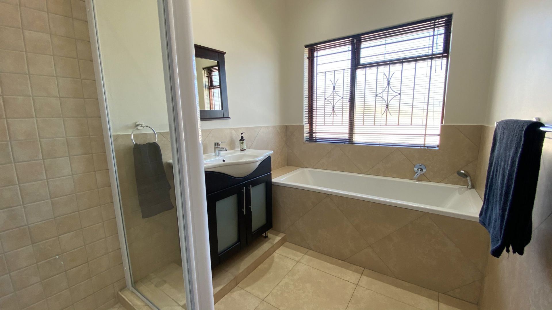 4 Bedroom Property for Sale in Plattekloof Western Cape